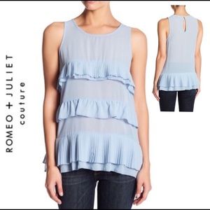 NWT Romeo & Juliet Couture tiered keyhole tank